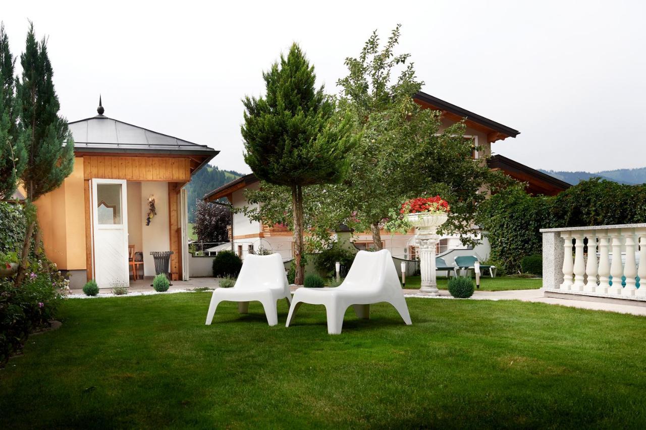 Hotel Garni Tannenhof Flachau Bagian luar foto