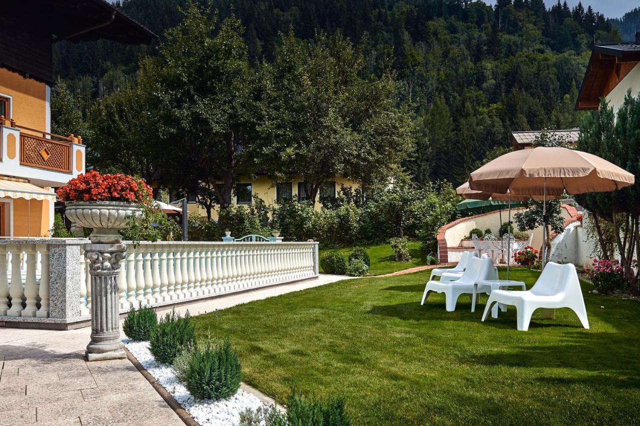 Hotel Garni Tannenhof Flachau Bagian luar foto