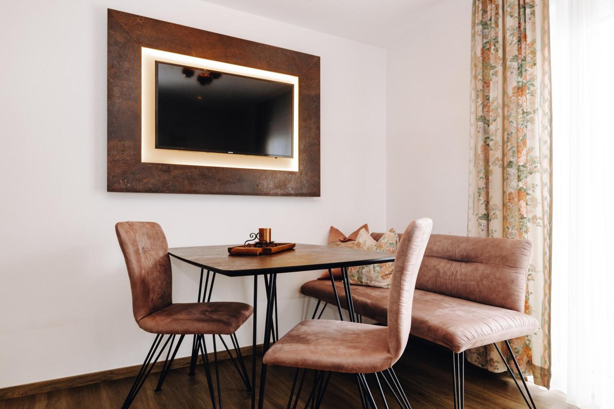 Hotel Garni Tannenhof Flachau Bagian luar foto