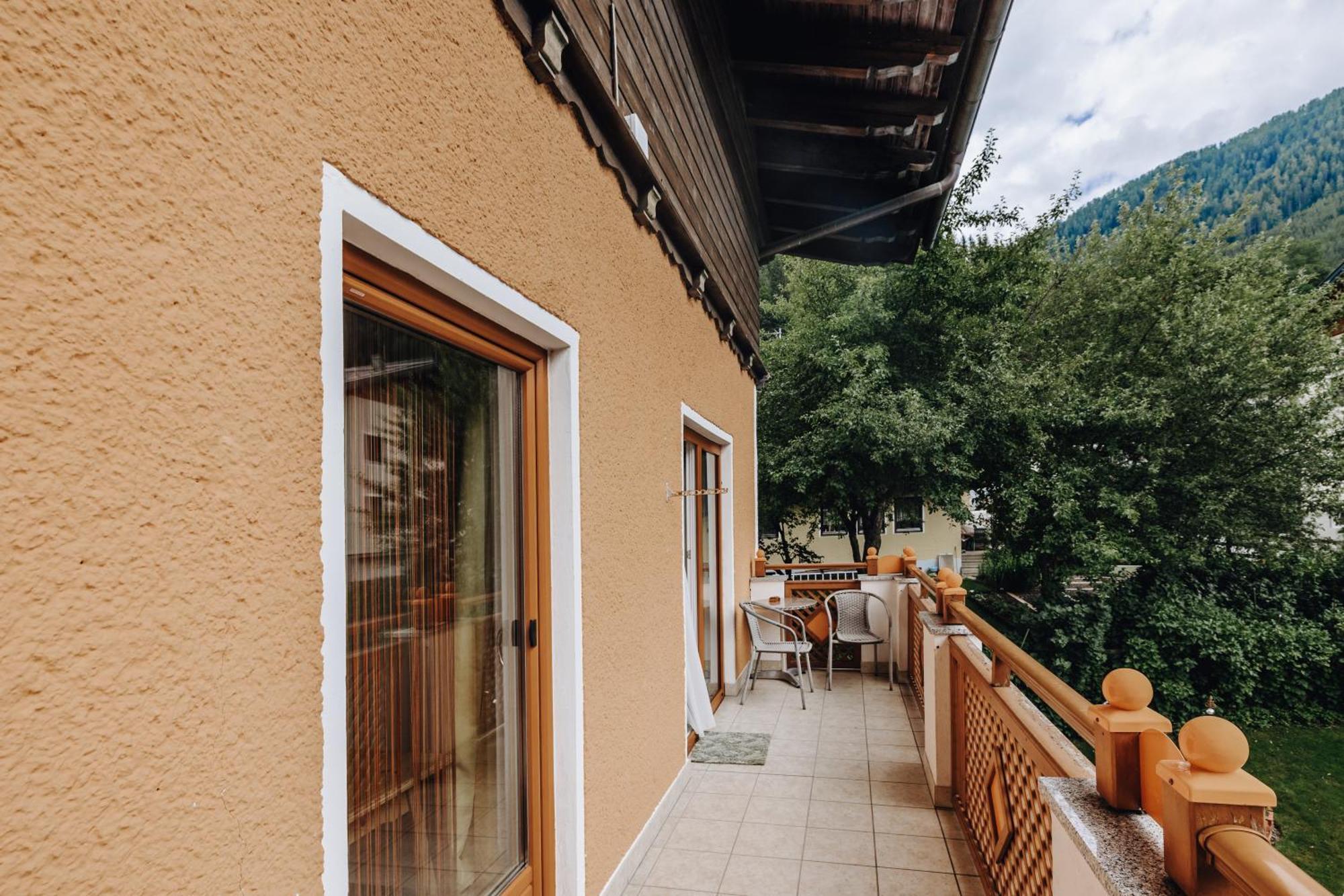 Hotel Garni Tannenhof Flachau Bagian luar foto