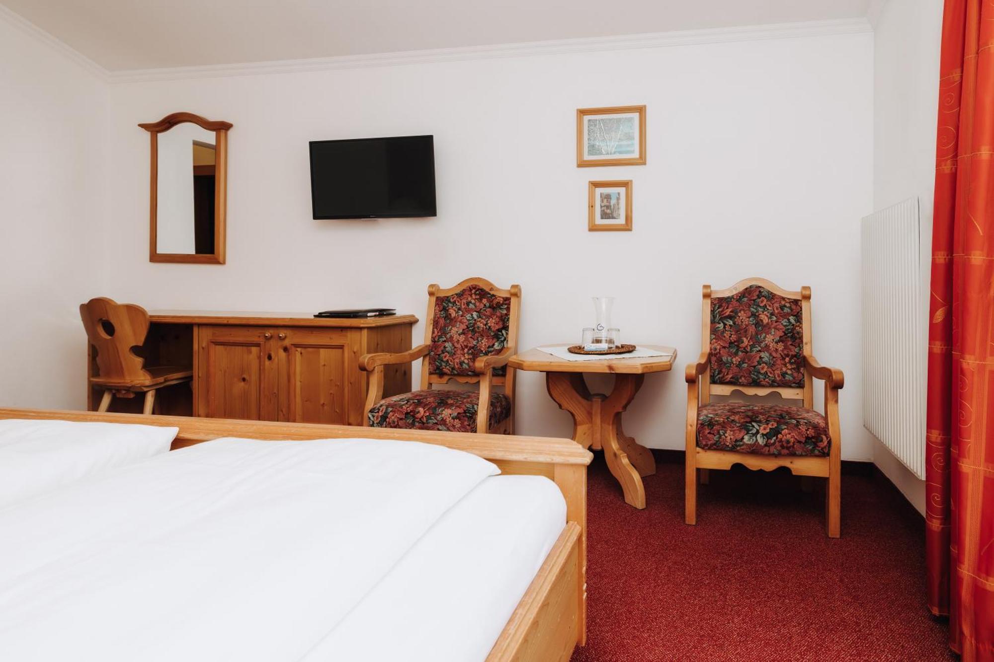Hotel Garni Tannenhof Flachau Bagian luar foto