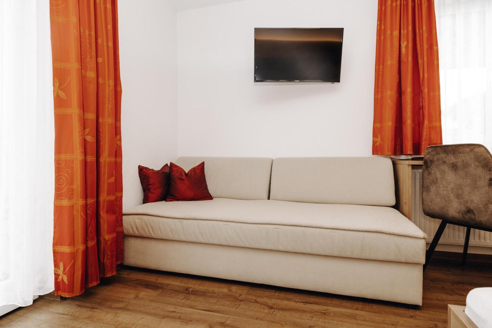 Hotel Garni Tannenhof Flachau Bagian luar foto