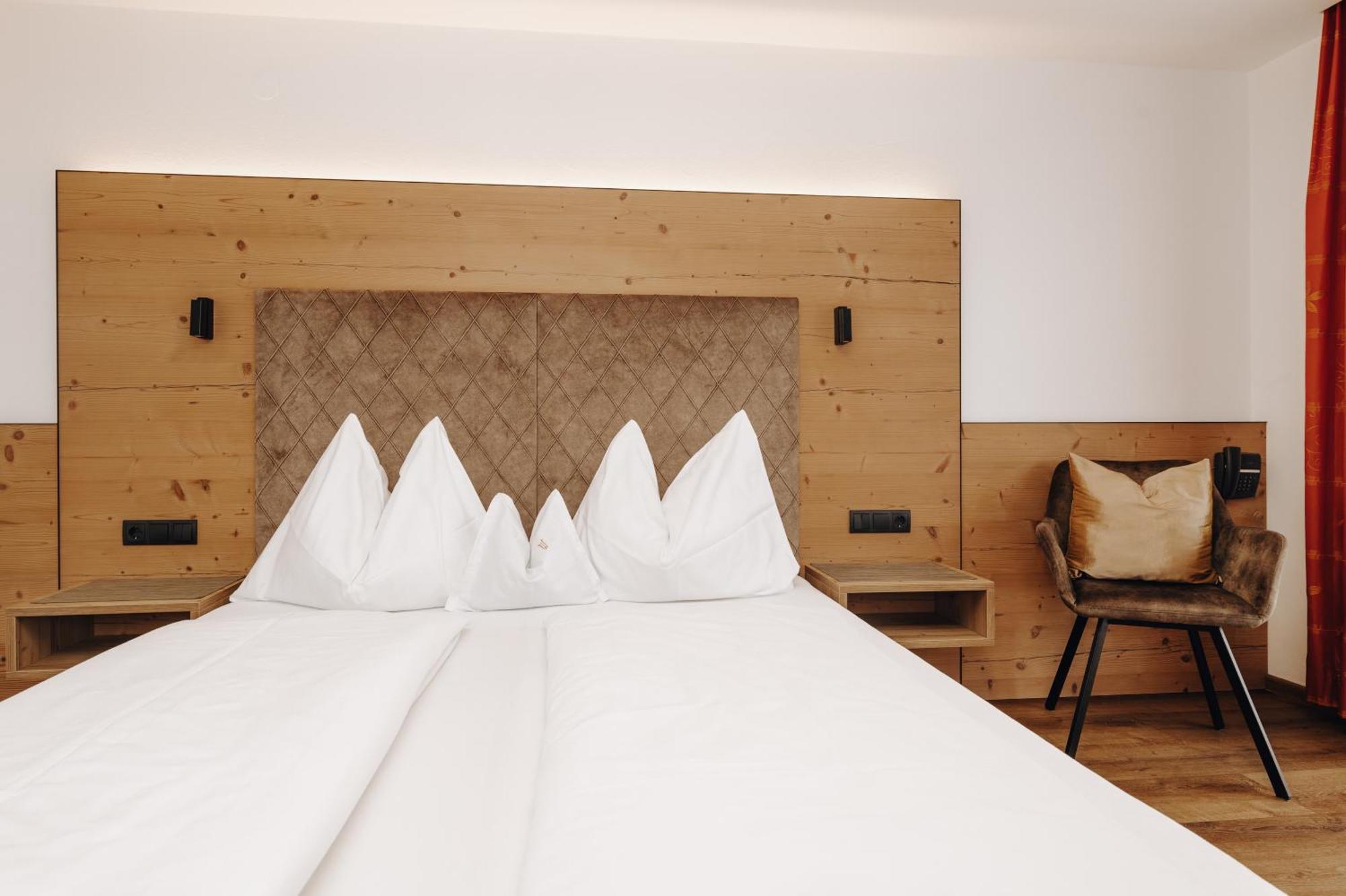 Hotel Garni Tannenhof Flachau Bagian luar foto
