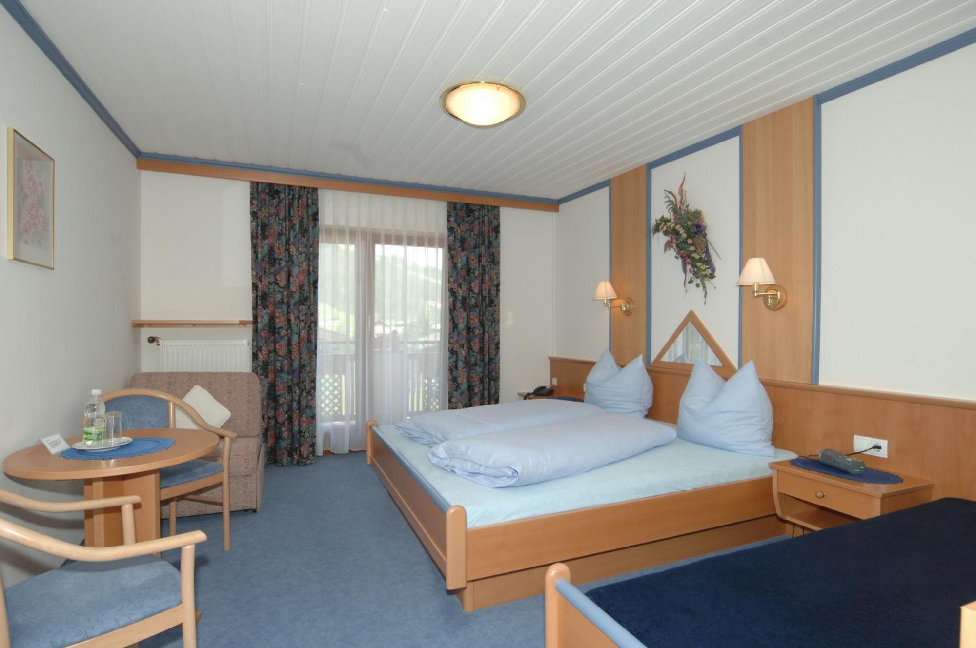 Hotel Garni Tannenhof Flachau Bagian luar foto